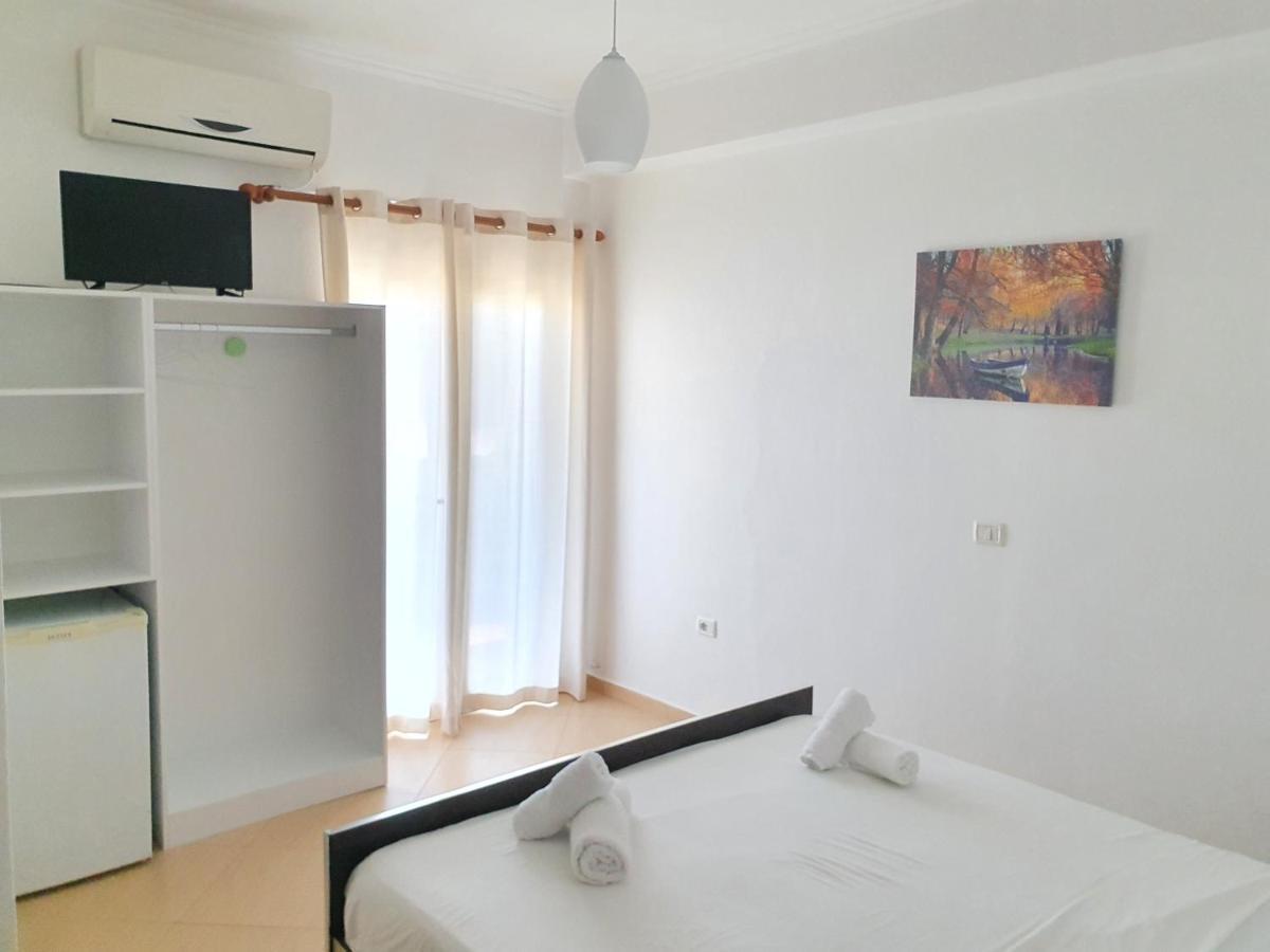 Soare Hotel Ksamil Exterior photo